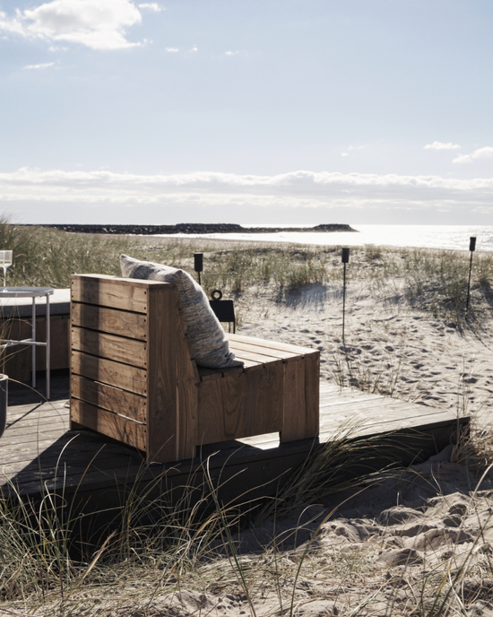 Garden furniture and planters for spring