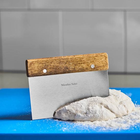 Dough cutter, Nature