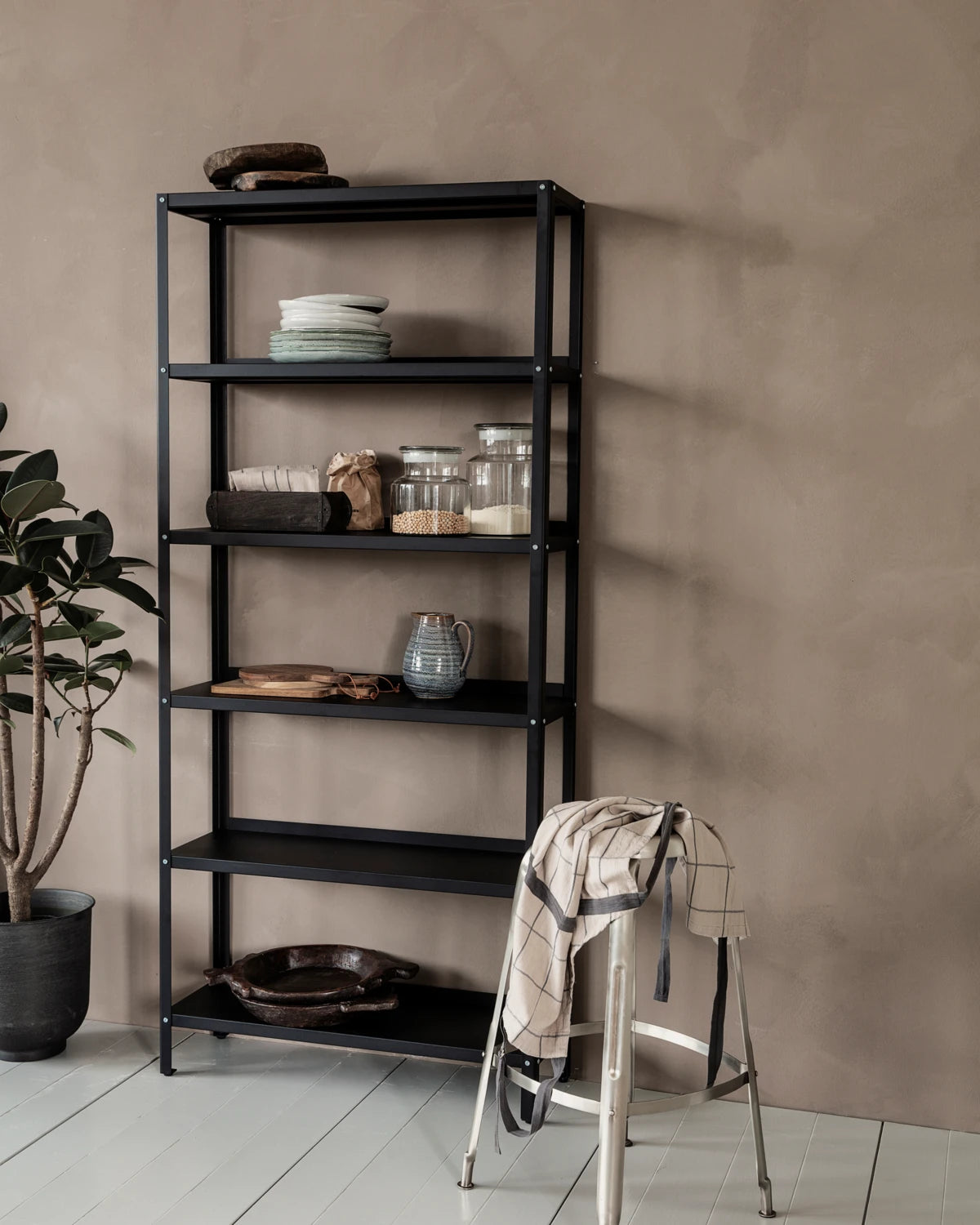 Regal, Use, Schwarz –
