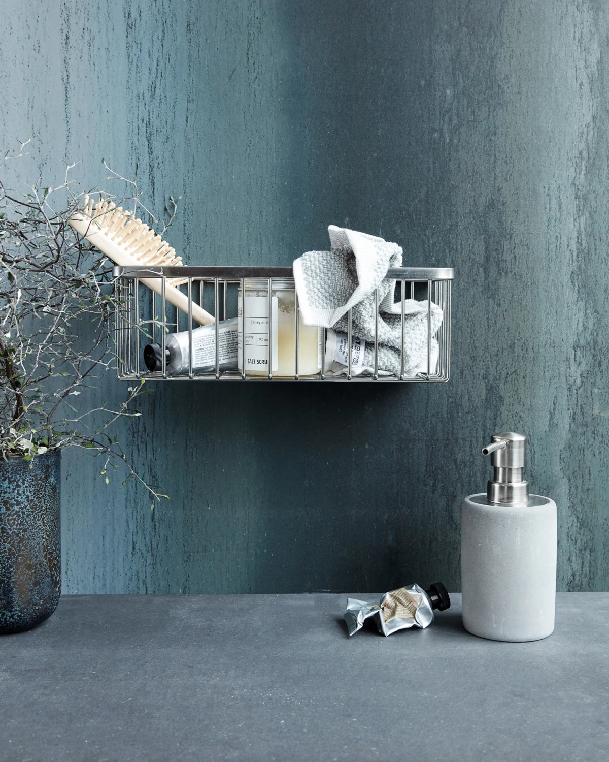 ikea kiefer kommode Vintage Schwedische von Schubladen im Angebot bei 1stDibs Deutschland Nicht vergessen: Mit der main image 1