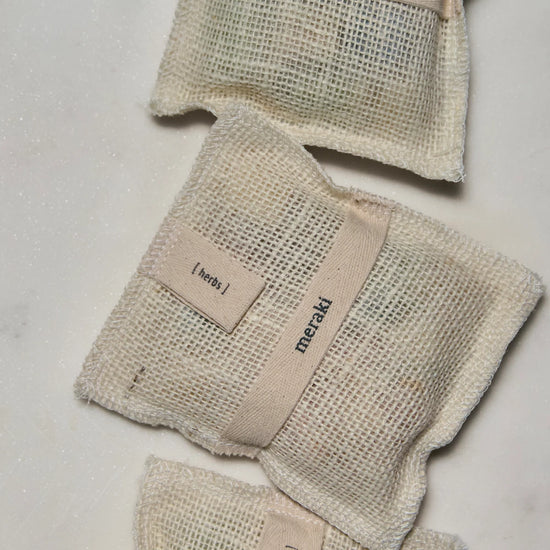 Bath mitt, Herbs