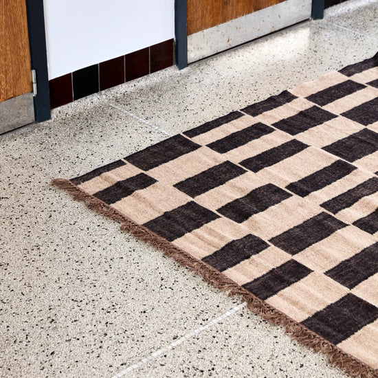 Rug, HDGraph, Black, Natural