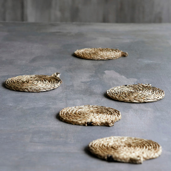 Trivet, NVAcain, Nature