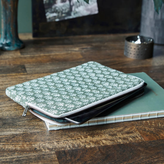 Tablet Sleeve, HDRest, Green