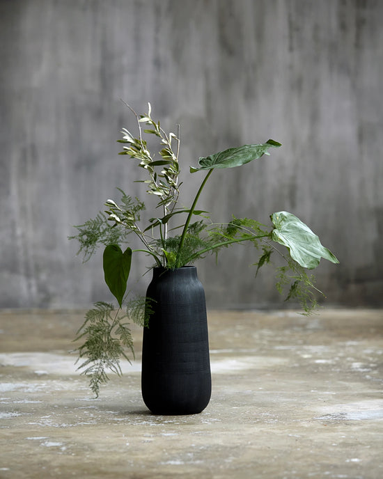 Vase, Groove, Schwarz