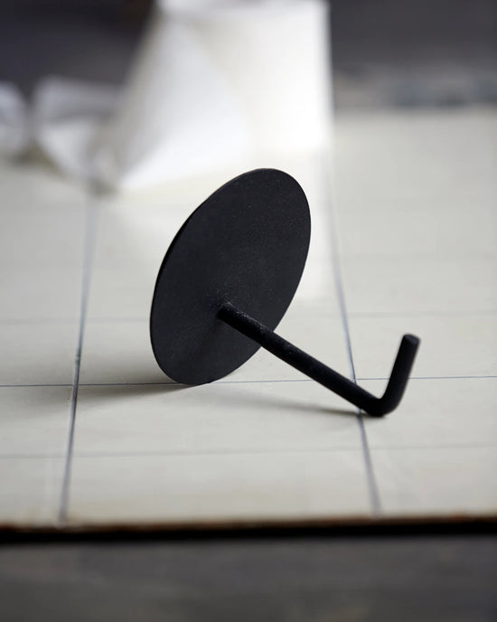Toilettenpapierhalter, Text, Schwarz