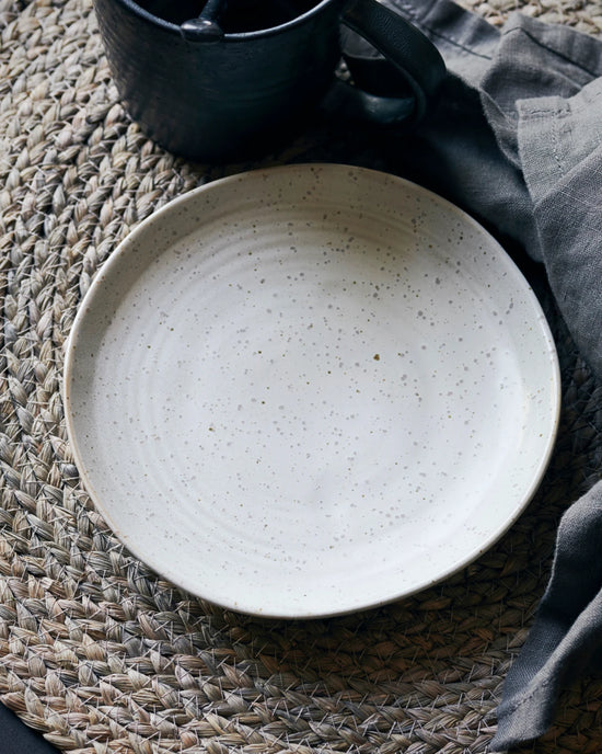 Cake plate, HDPion, Grey, White