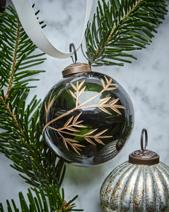 Christmas ornament, HDLeaf, Green, Gold
