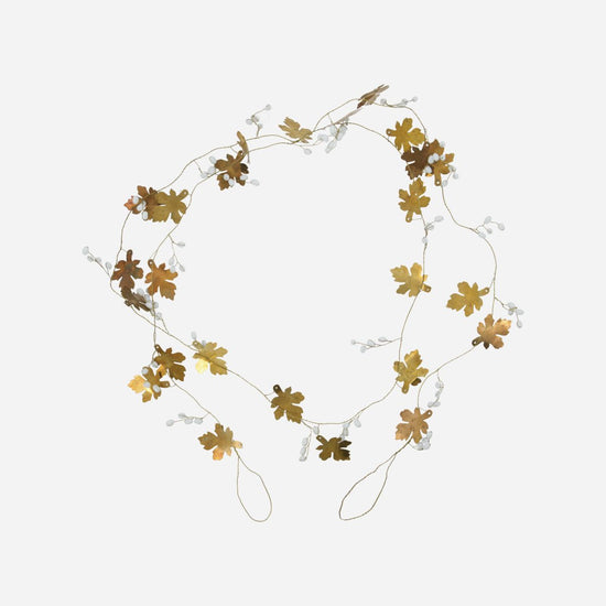 Garland, HDMaple, White/Brass