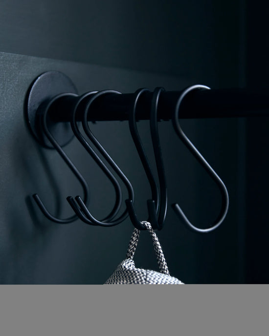 Hooks, HDSnap, Black