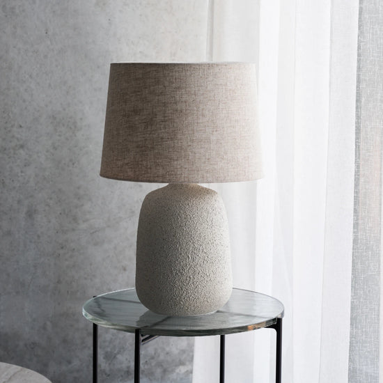 Bordlampe inkl. lampeskærm, HDTana, Råhvid