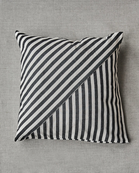 Cushion cover, HDAzy, Black, Off-white