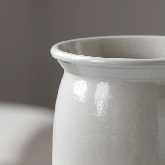 Ceramic jar, Shellish grey
