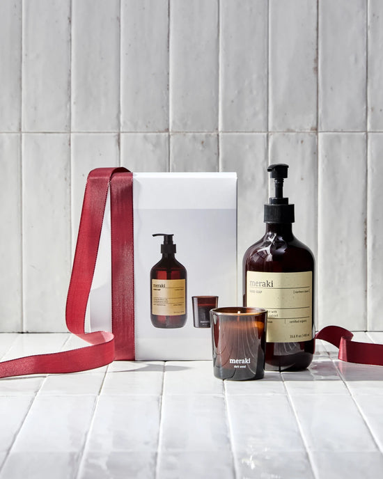 Gift box, Northern Dawn Hand Soap + Dark Wood Candle, 490|60 ml|g