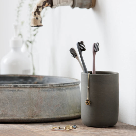Toothbrush, Grey;White;Burgundy