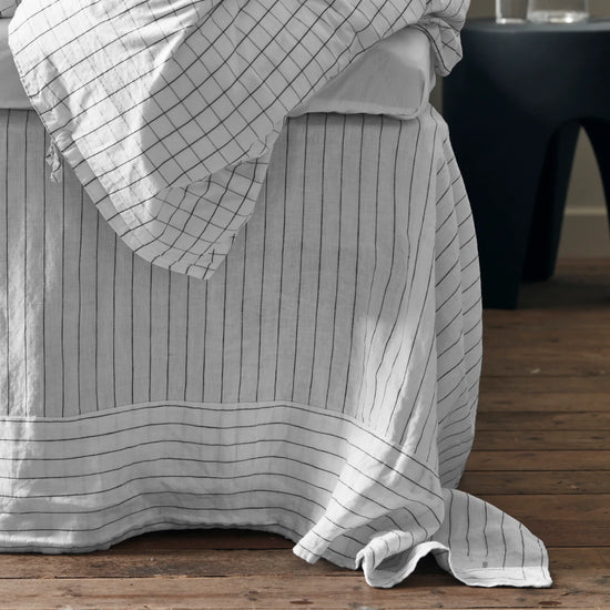 Bed skirt, BNGunhild, Snow w. coal