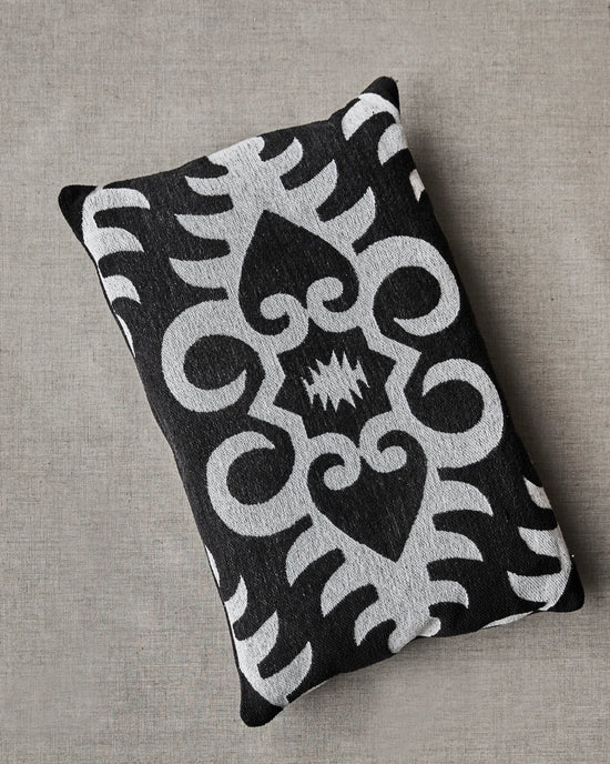 Cushion cover, HDAmici, Black, Off-white