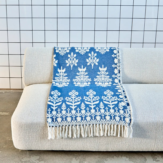 Throw, HDMazzo, Blue