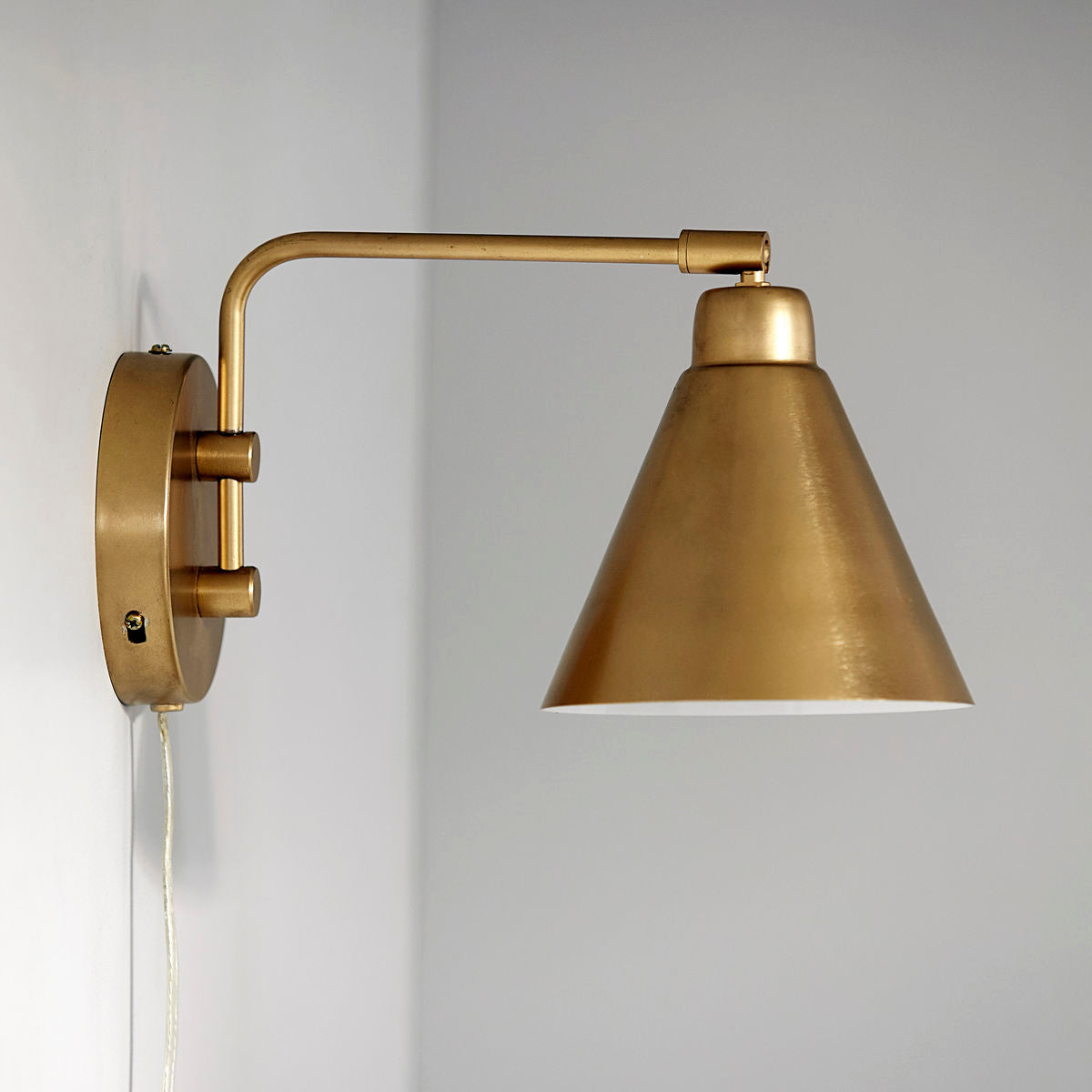 Brass shop wall spotlight